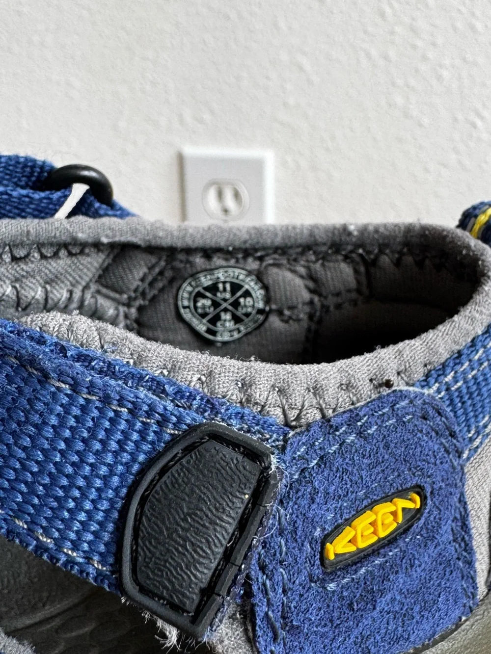 KEEN | Newport H2 Blue Depths/Gargoyle Closed Toe Water Sandal